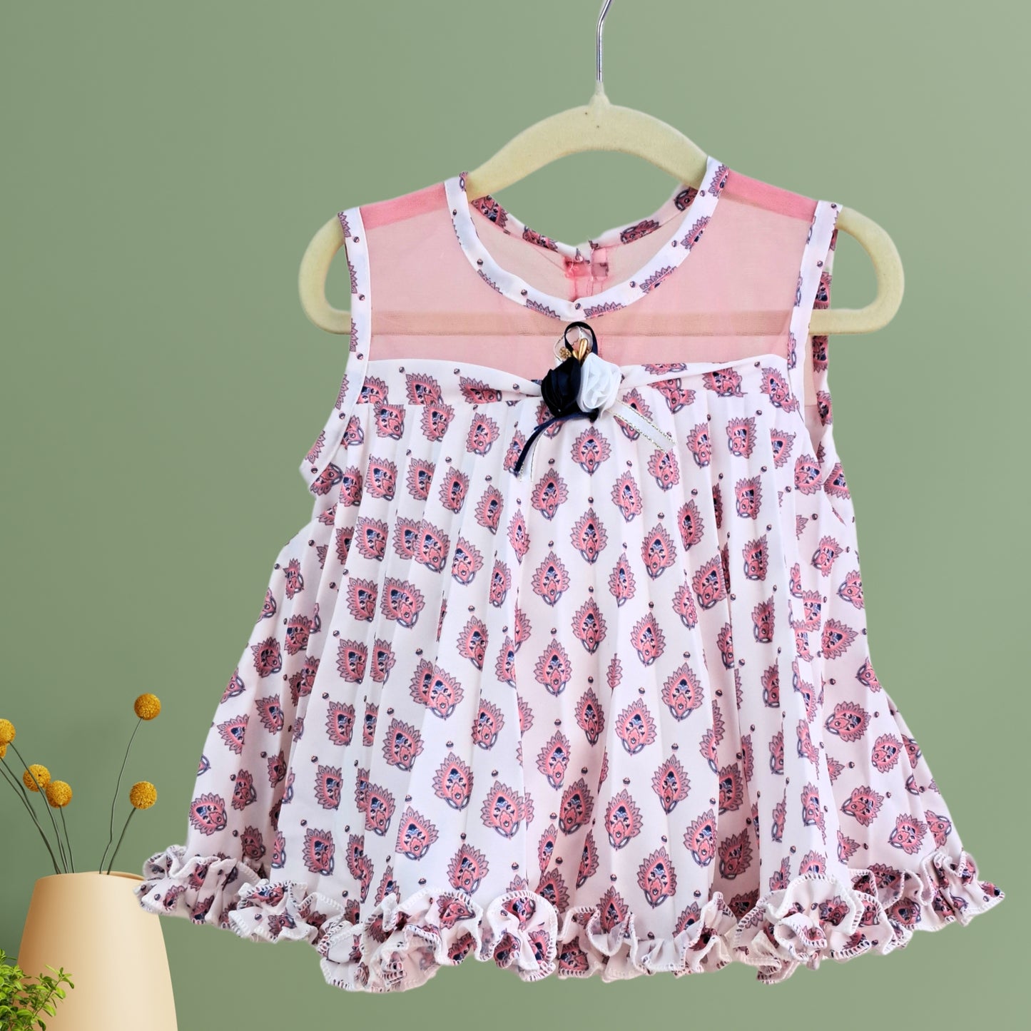 (RC-7763) Sleeveless Pleated and Frill Border Top with Matching Capri Jeans