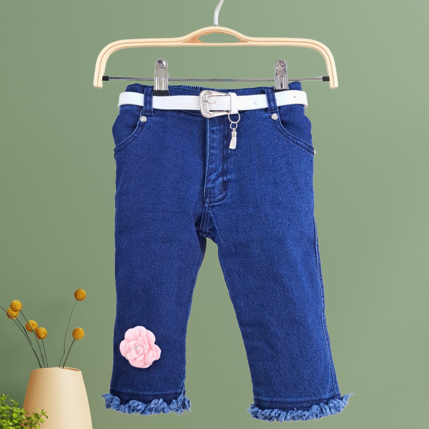 (RC-7763) Sleeveless Pleated and Frill Border Top with Matching Capri Jeans