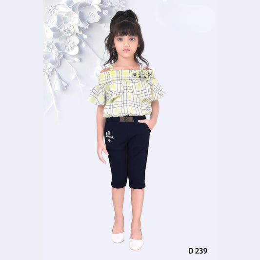 (D-239) Girls Capri Top Set 18/32